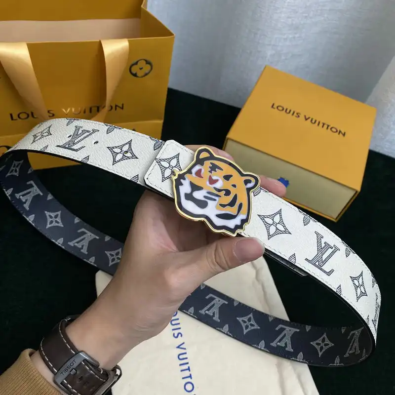 LV Belts 2201XA0068