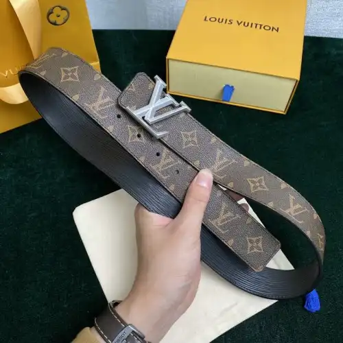 LV Belts 2201XA0071