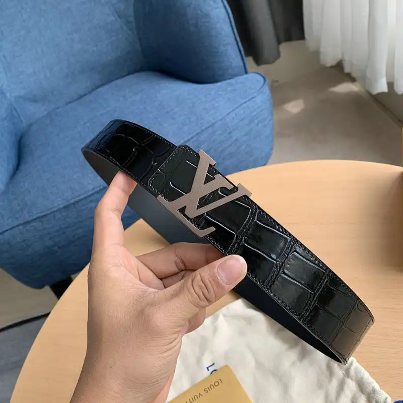 LV Belts 2201XA0090