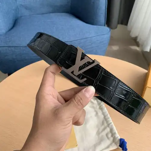 LV Belts 2201XA0090