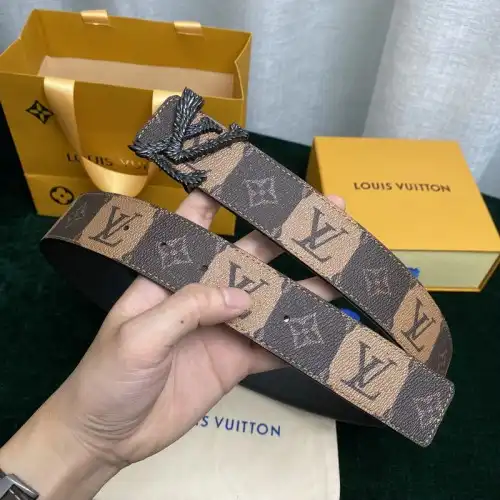 LV Belts 2201XA0207