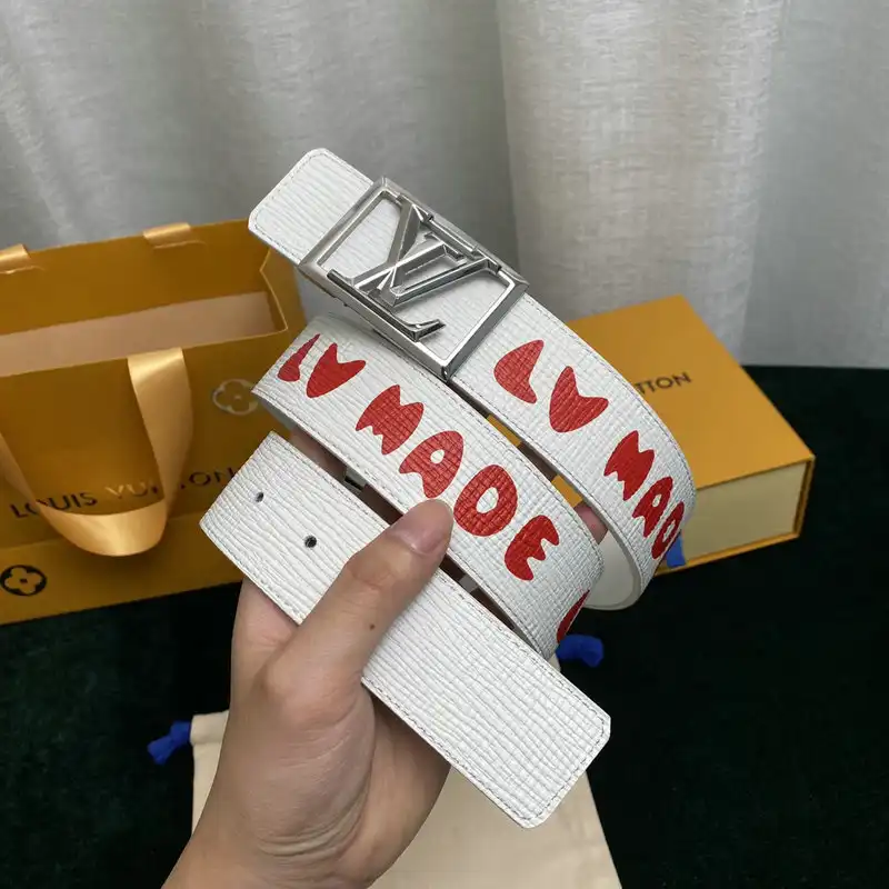 LV Belts 2201XA0233