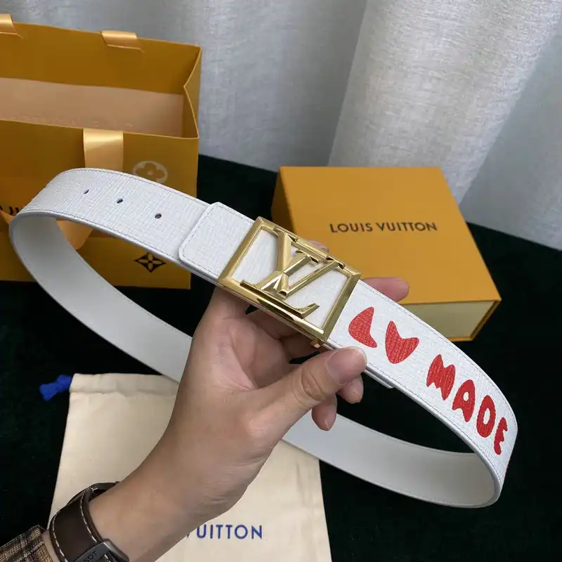 LV Belts 2201XA0235