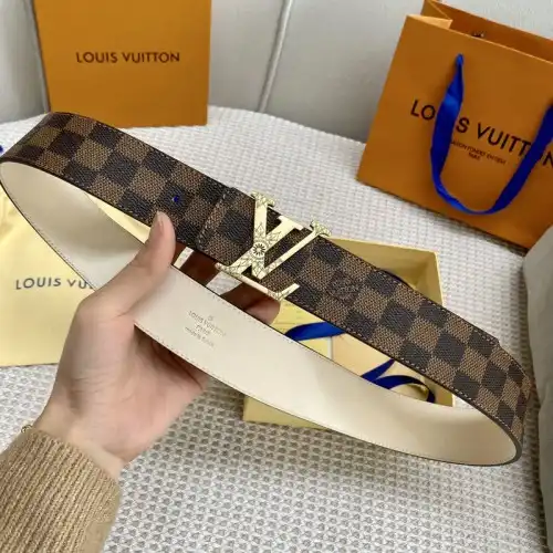 LV Belts 2201XA0249