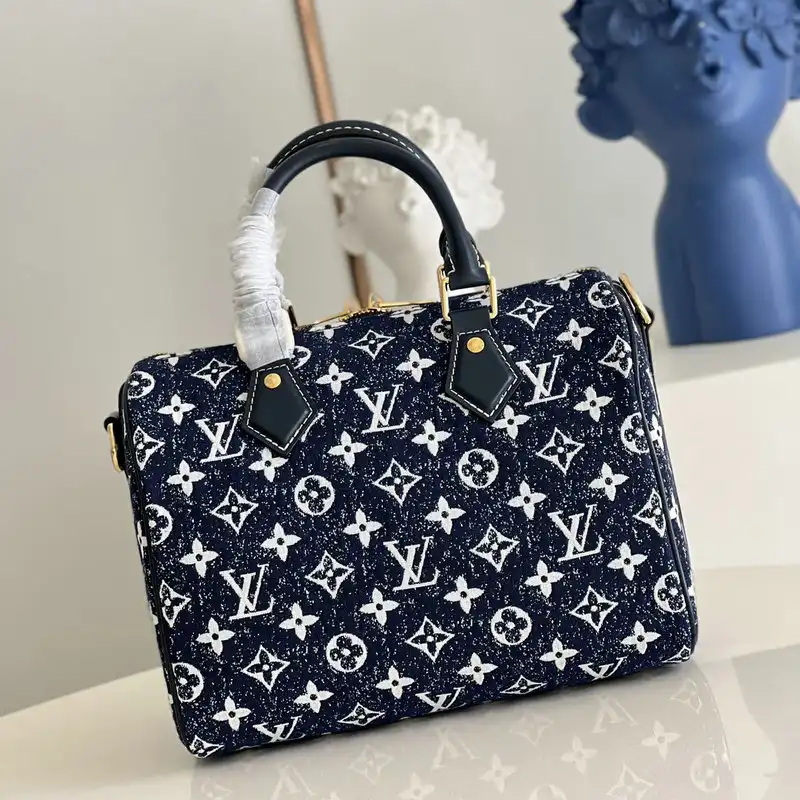 LV Bag 2201YA0002