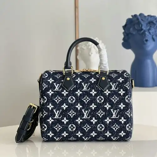 LV Bag 2201YA0002