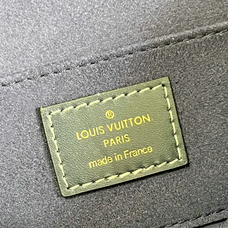 LV Bag 2201YA0005