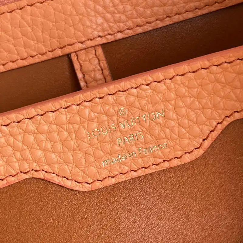 LV Bag 2201YA0008