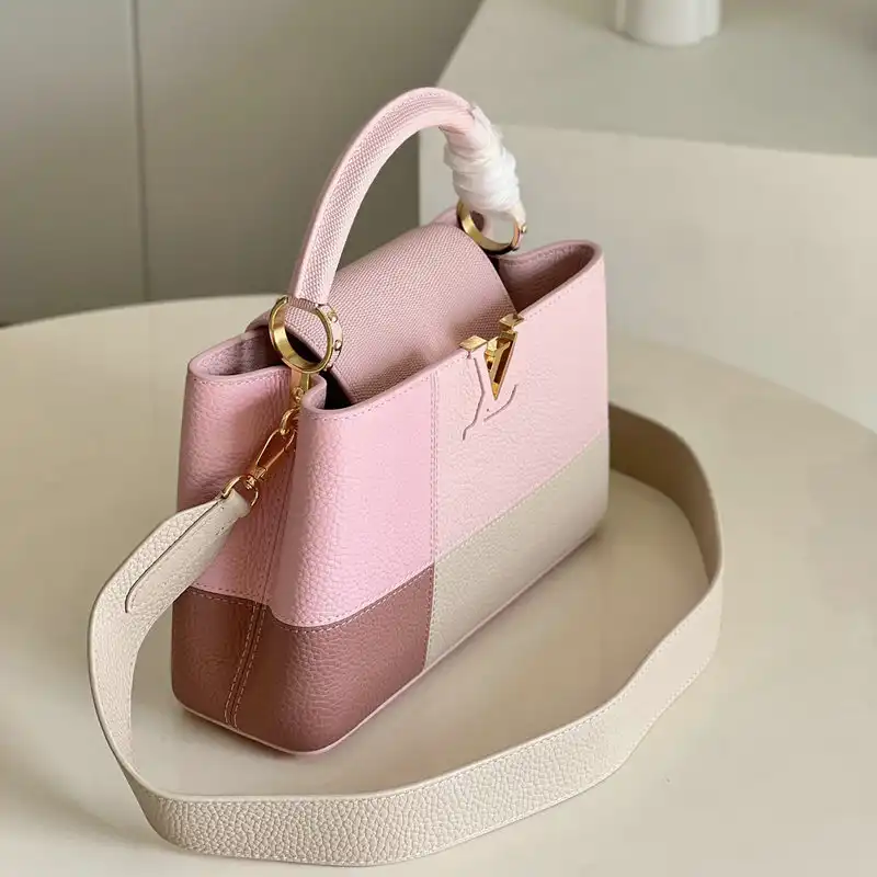 LV Bag 2201YA0012