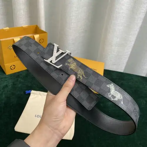 LV Belts 2202XA0015