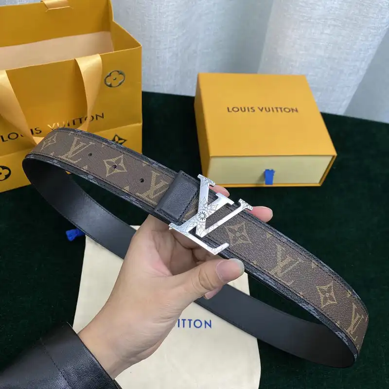 LV Belts 2202XA0019