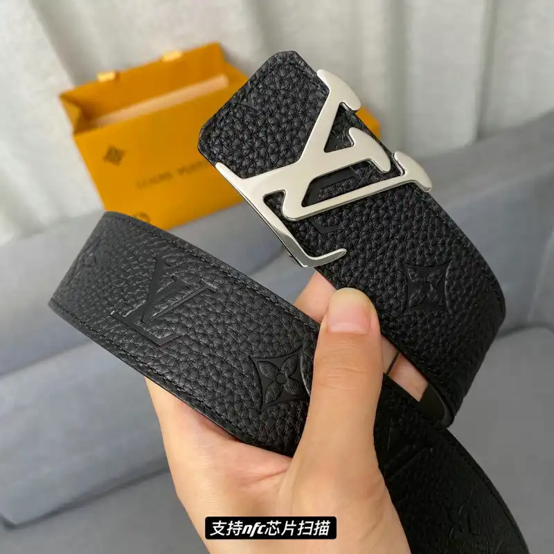 LV Belts 2202XA0046