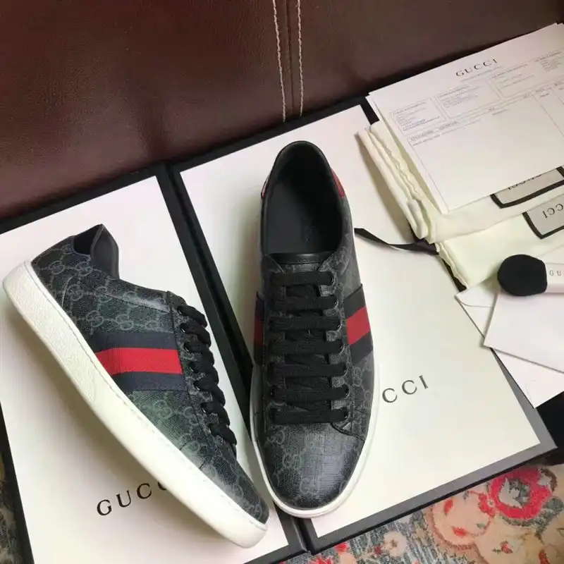 Cheap Gucci s Shoes 2203HT0001