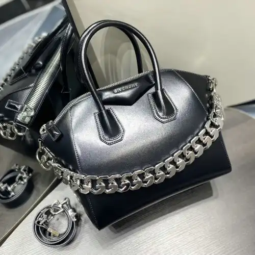 Givenchy Bag 2203RF0001