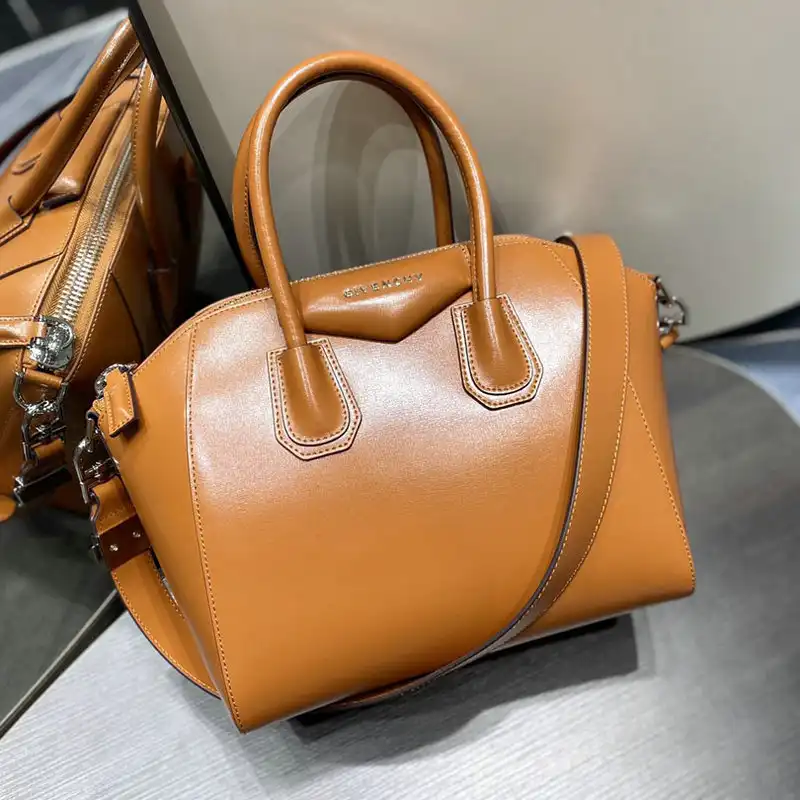 Givenchy Bag 2203RF0003