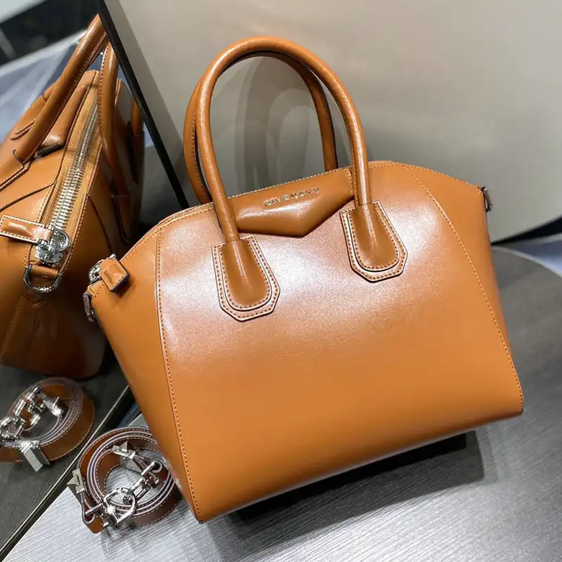 Givenchy Bag 2203RF0003