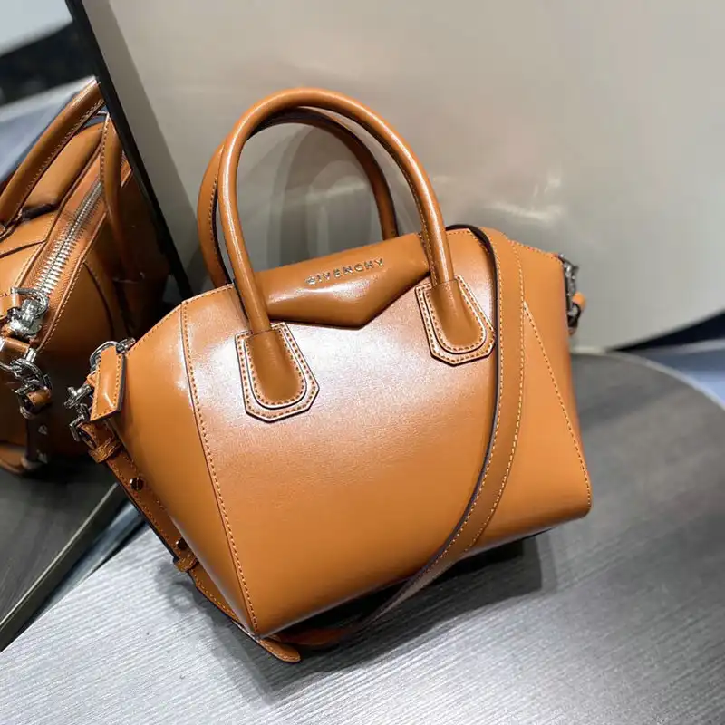 Givenchy Bag 2203RF0004