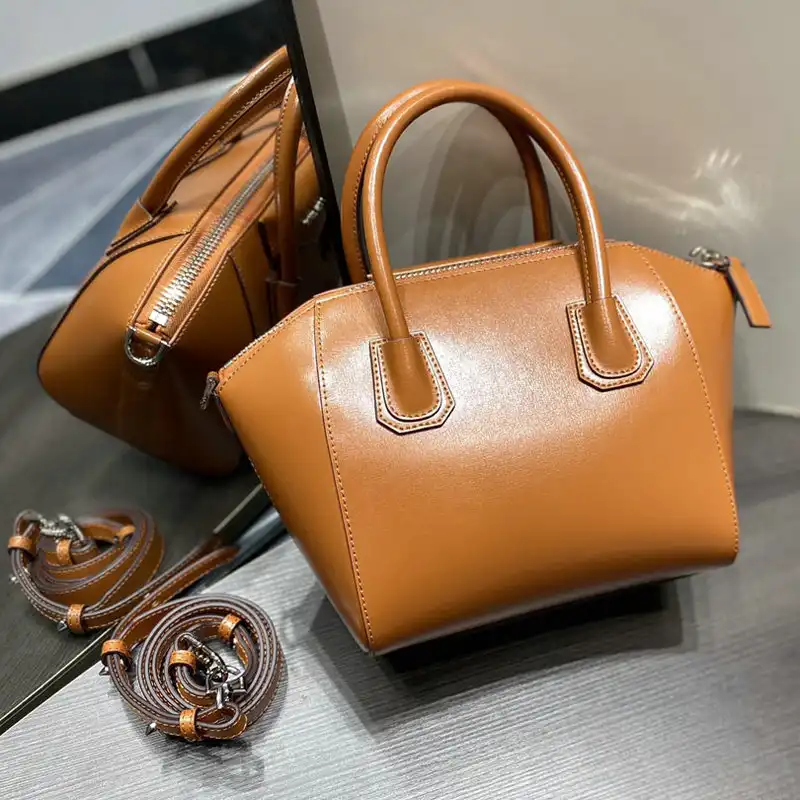 Givenchy Bag 2203RF0004