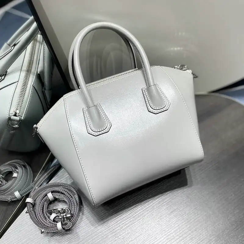 Givenchy Bag 2203RF0008