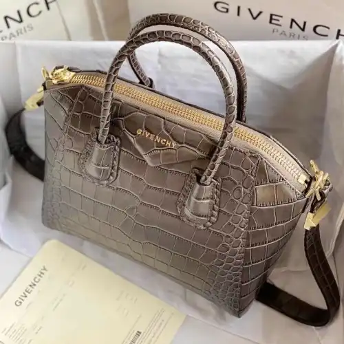 Givenchy Bag 2203RF0010