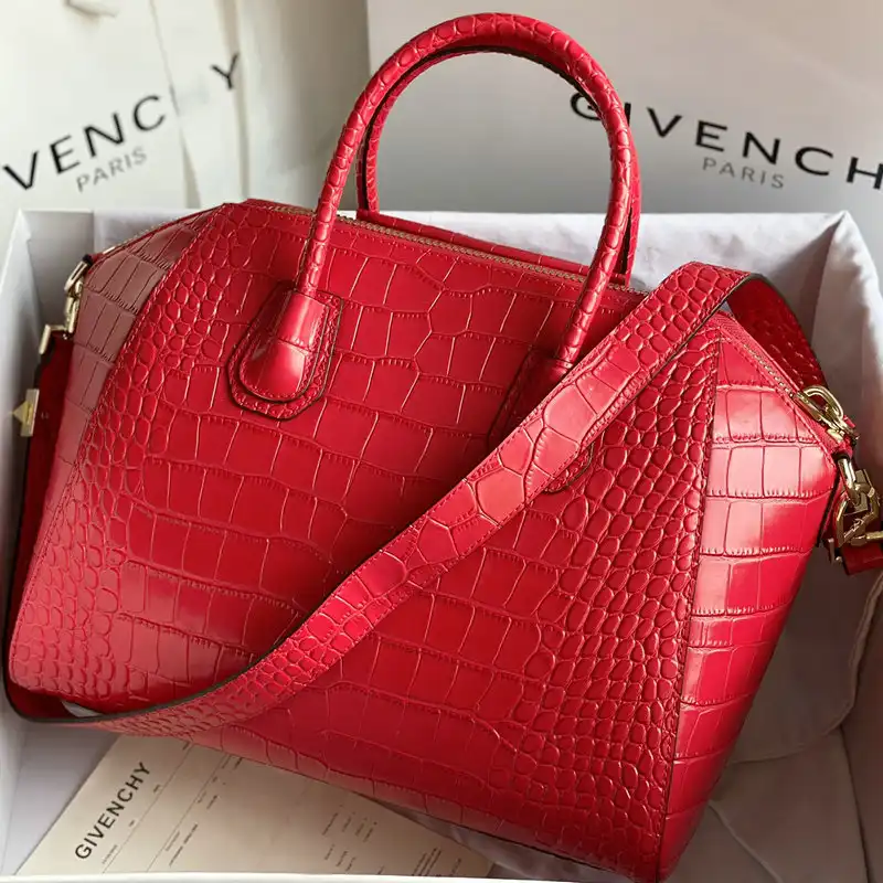 Givenchy Bag 2203RF0012