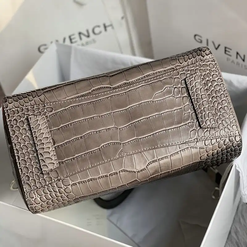 Givenchy Bag 2203RF0013