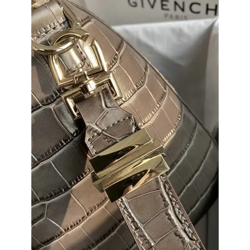 Givenchy Bag 2203RF0013