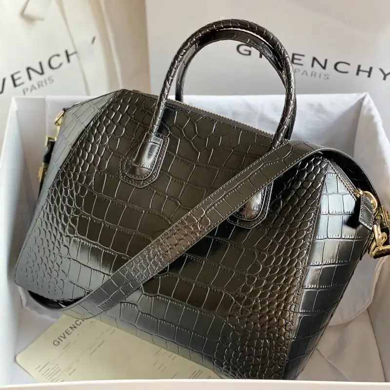 Givenchy Bag 2203RF0014