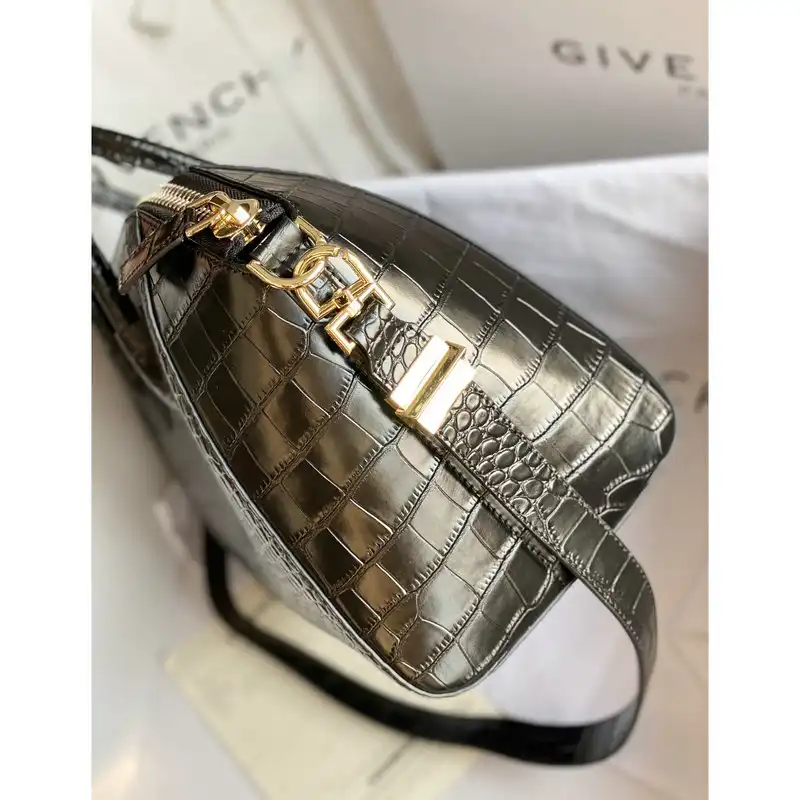 Givenchy Bag 2203RF0014