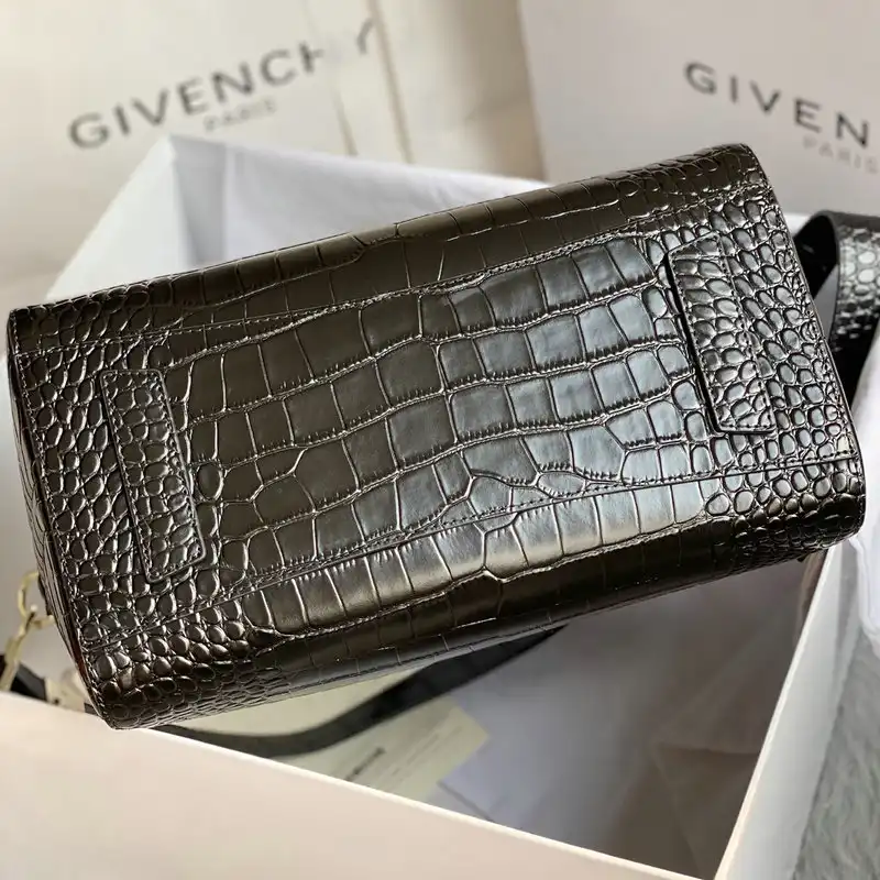 Givenchy Bag 2203RF0014