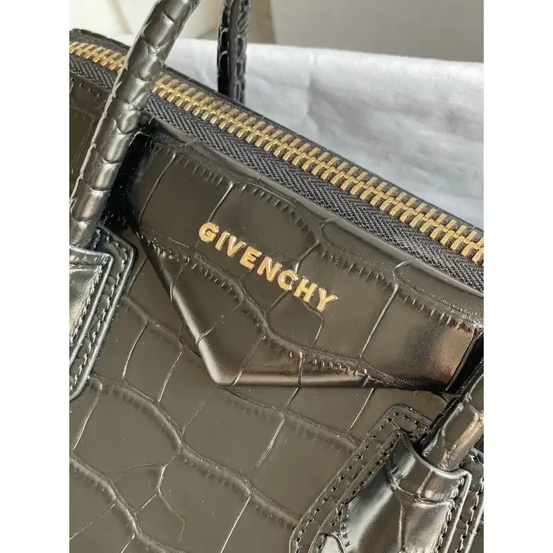 Givenchy Bag 2203RF0014