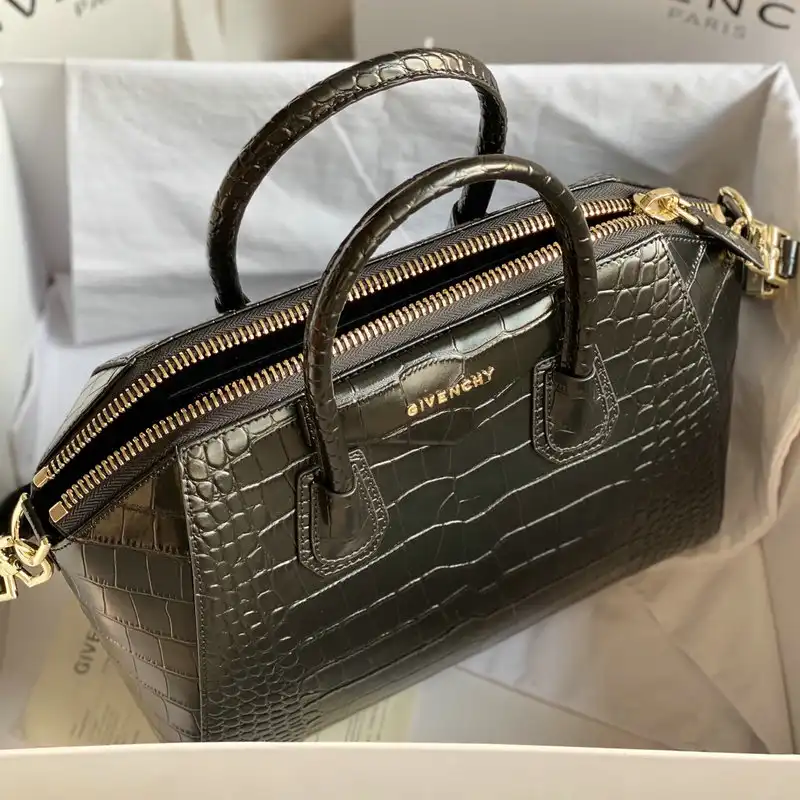 Givenchy Bag 2203RF0014