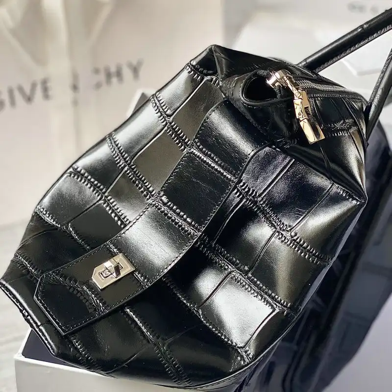 Givenchy Bag 2203RF0015