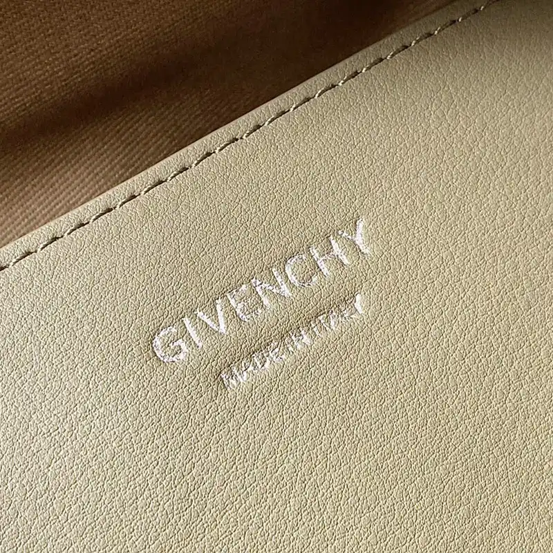 Givenchy Bag 2203RF0016