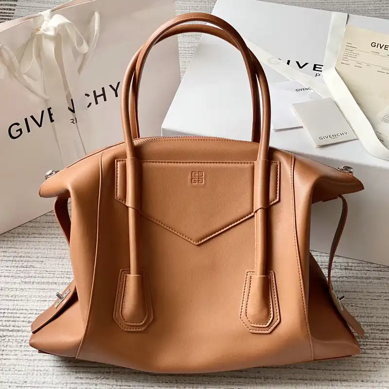 Givenchy Bag 2203RF0017