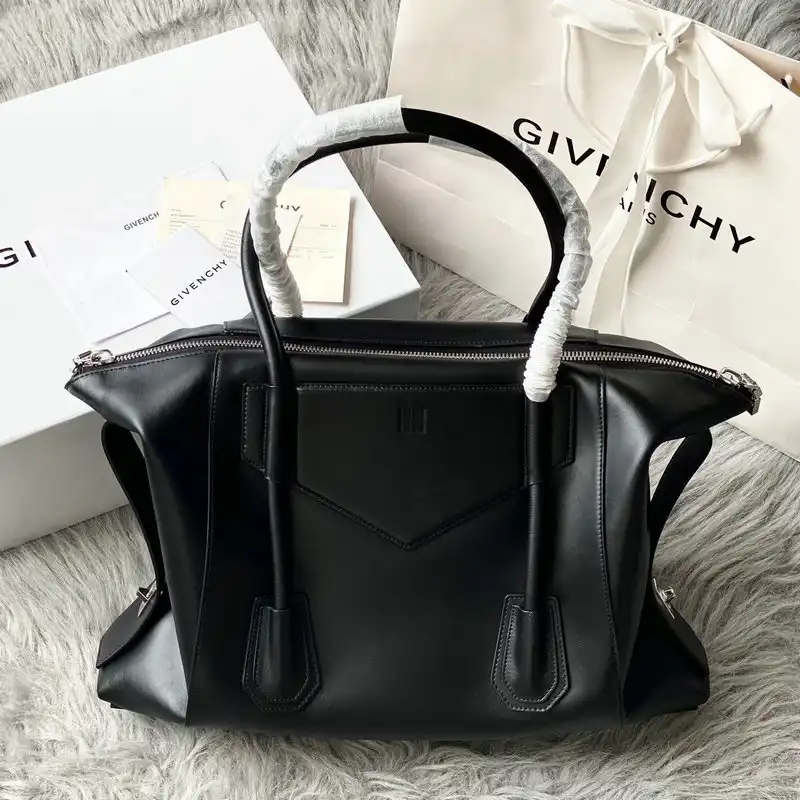 Givenchy Bag 2203RF0019