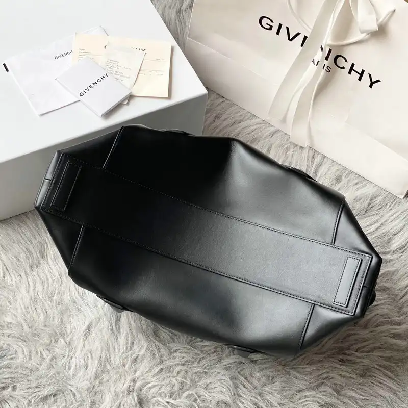 Givenchy Bag 2203RF0019