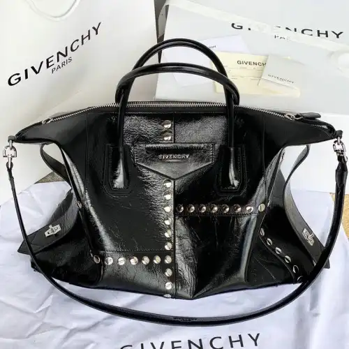 Givenchy Bag 2203RF0021