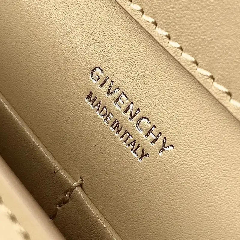 Givenchy Bag 2203RF0028