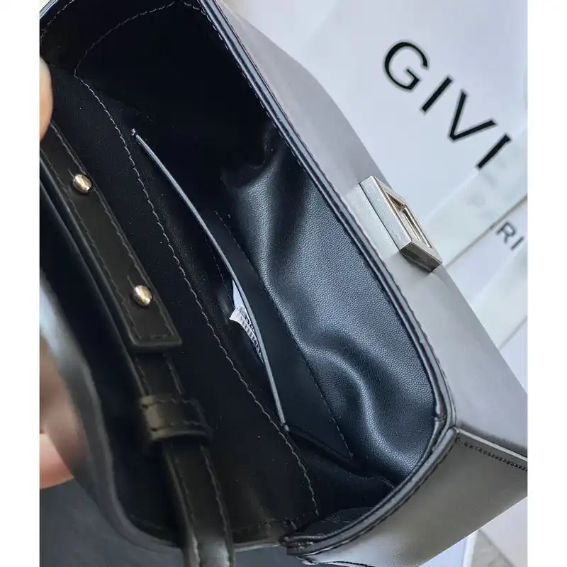 Givenchy Bag 2203RF0031