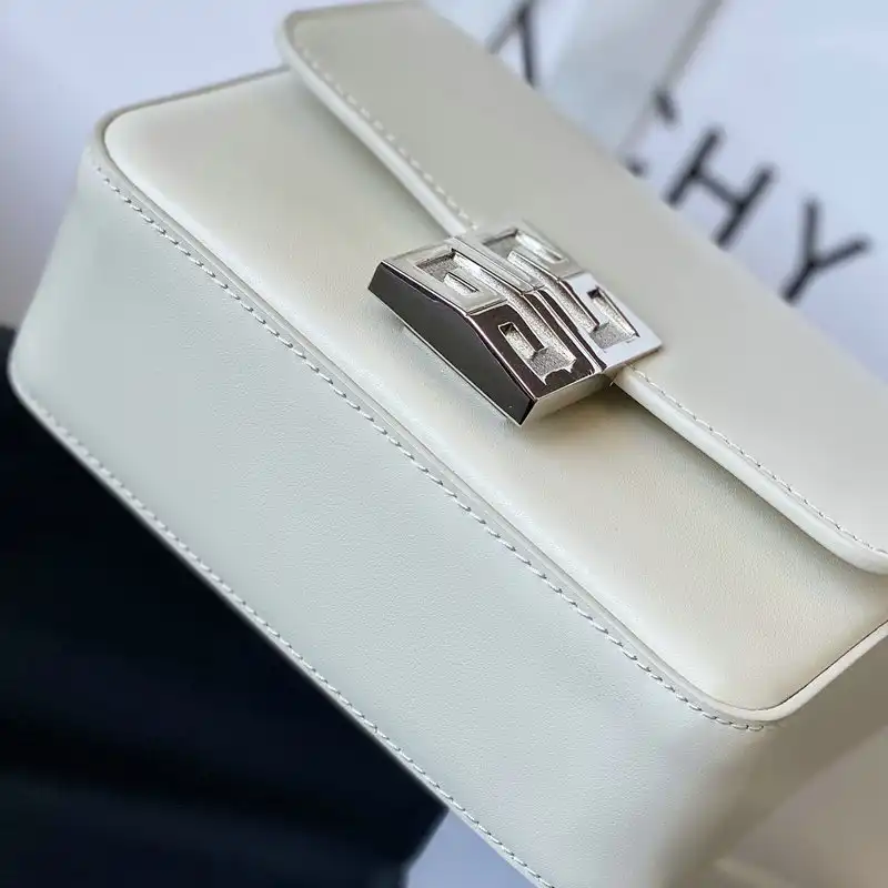 Givenchy Bag 2203RF0033