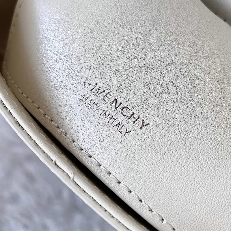 Givenchy Bag 2203RF0033