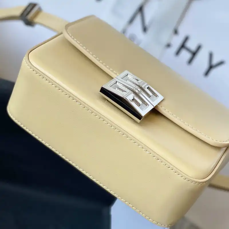 Givenchy Bag 2203RF0034