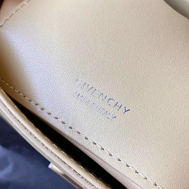 Givenchy Bag 2203RF0034