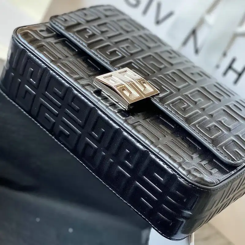 Givenchy Bag 2203RF0038