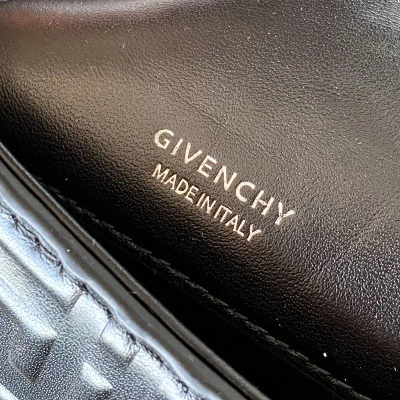 Givenchy Bag 2203RF0038