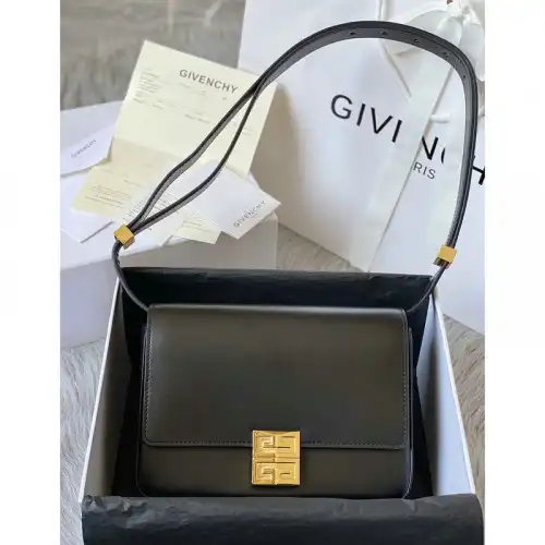 Fashionrepsfam ru Givenchy Bag 2203RF0039