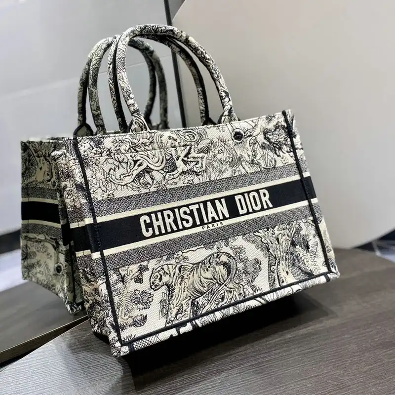 Dio Bag 2203RF0074