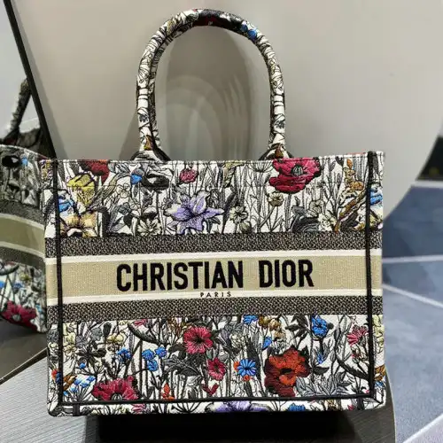 Dio Bag 2203RF0087