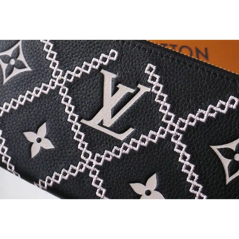 LV Bag 2204DJ0021